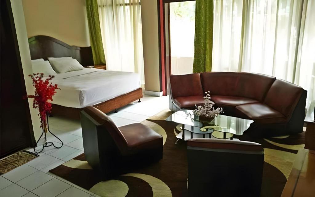 Hotel Benteng 부키팅기 외부 사진