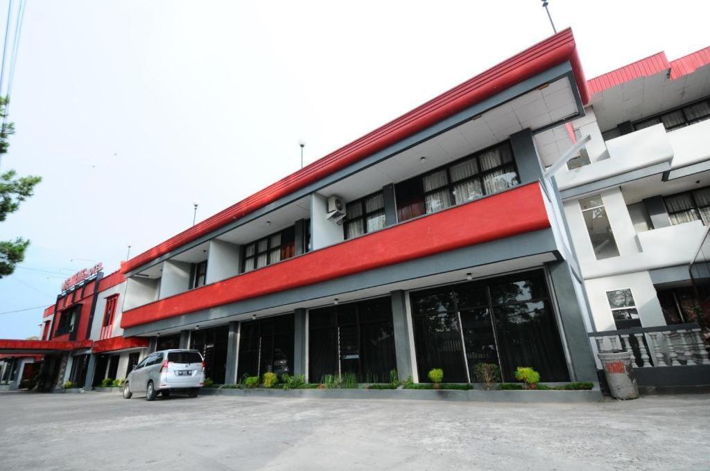 Hotel Benteng 부키팅기 외부 사진