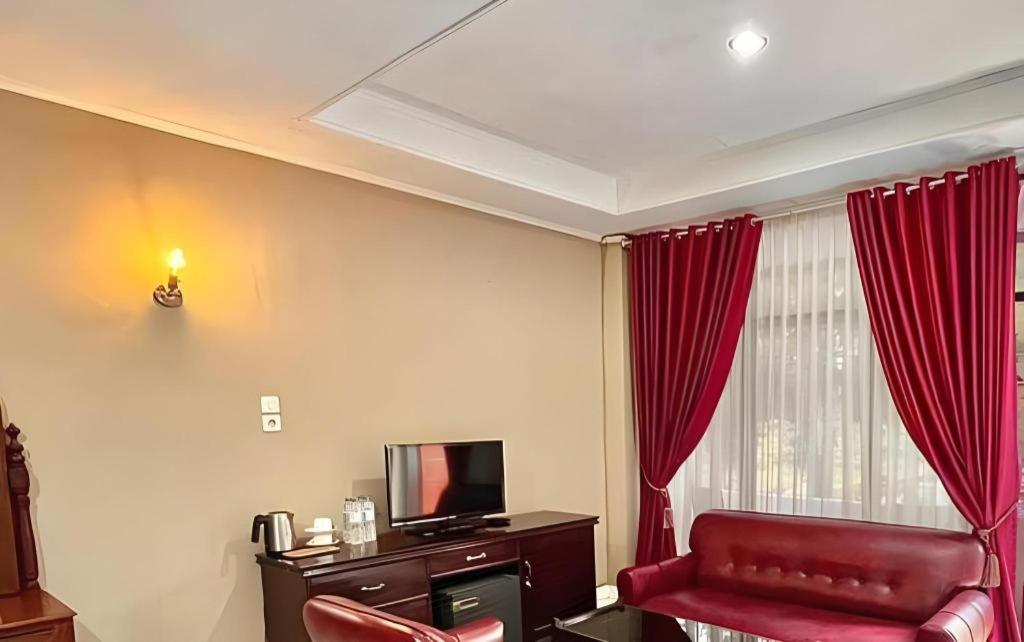 Hotel Benteng 부키팅기 외부 사진