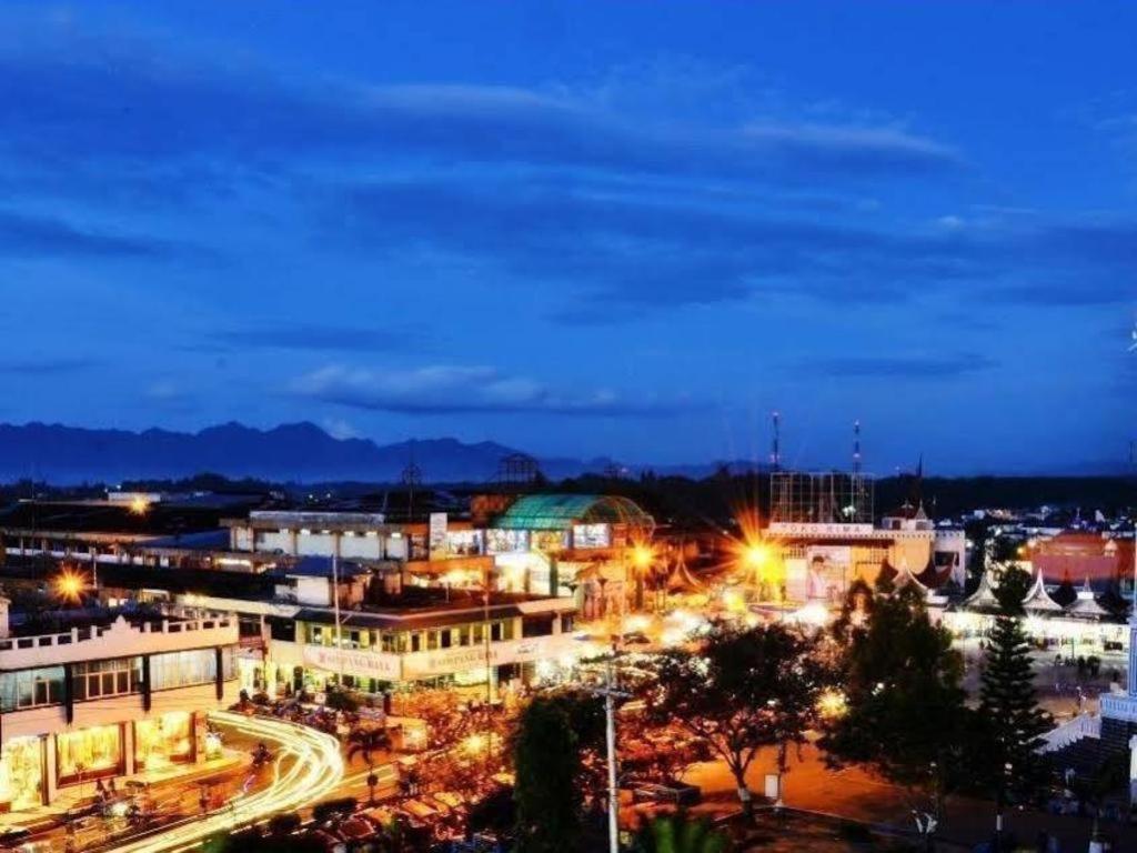 Hotel Benteng 부키팅기 외부 사진
